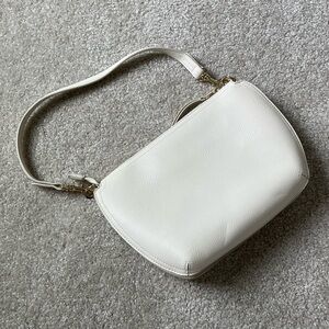 Universal Thread Classic Cream Vegan Leather Shoulder Bag Purse EUC